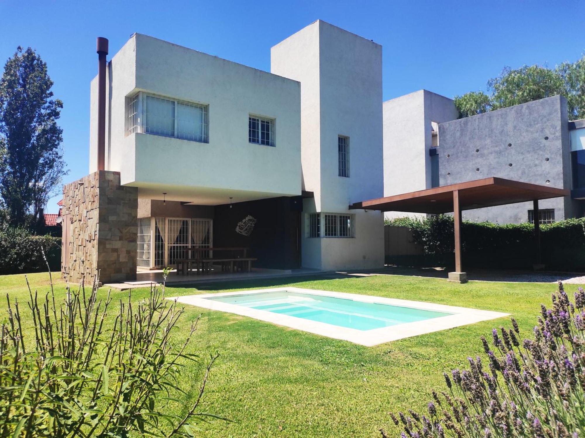 Casa Gerona Allende